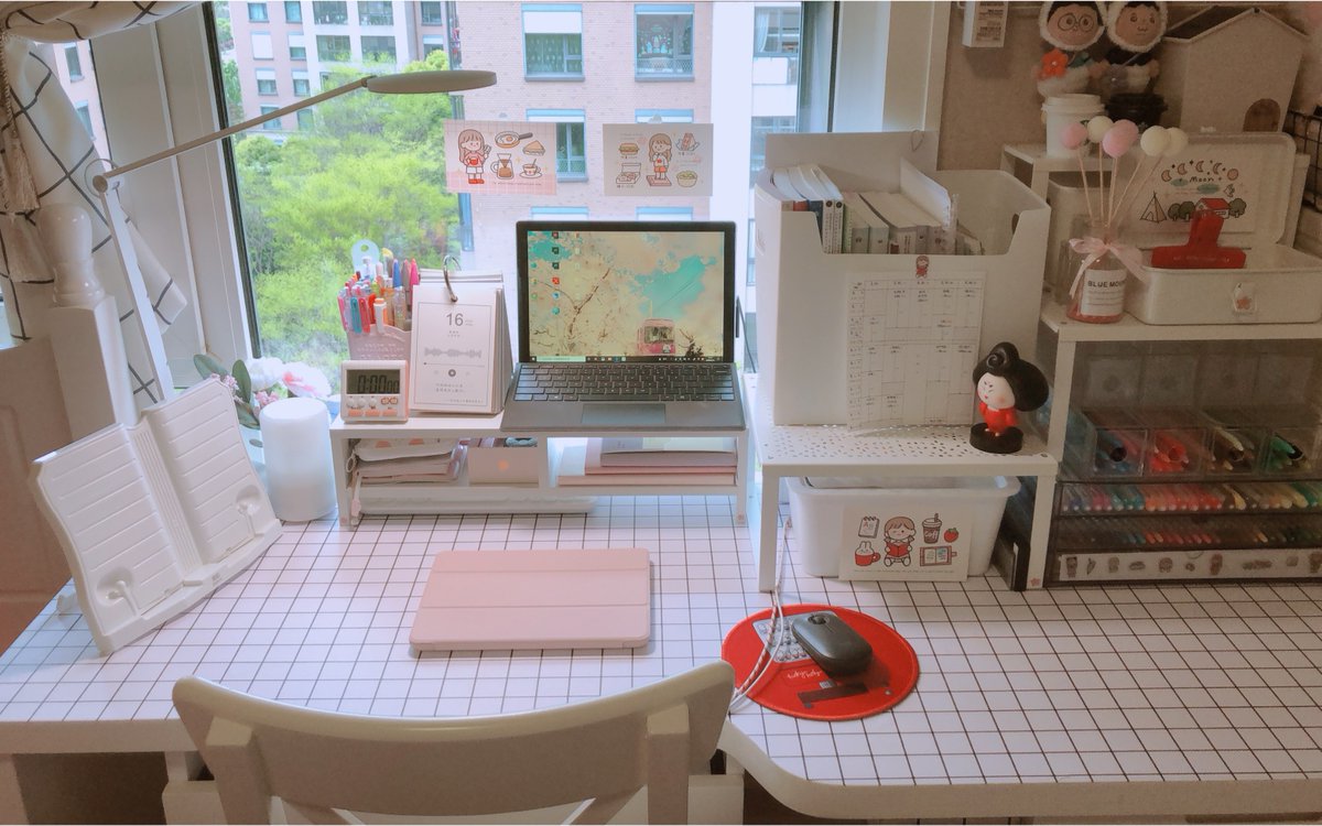 hobibhr's tweet photo. Transforming my cluttered desk into a productivity haven – only the essentials stay. Less chaos, more focus! https://t.co/6RlcFX0Ze8