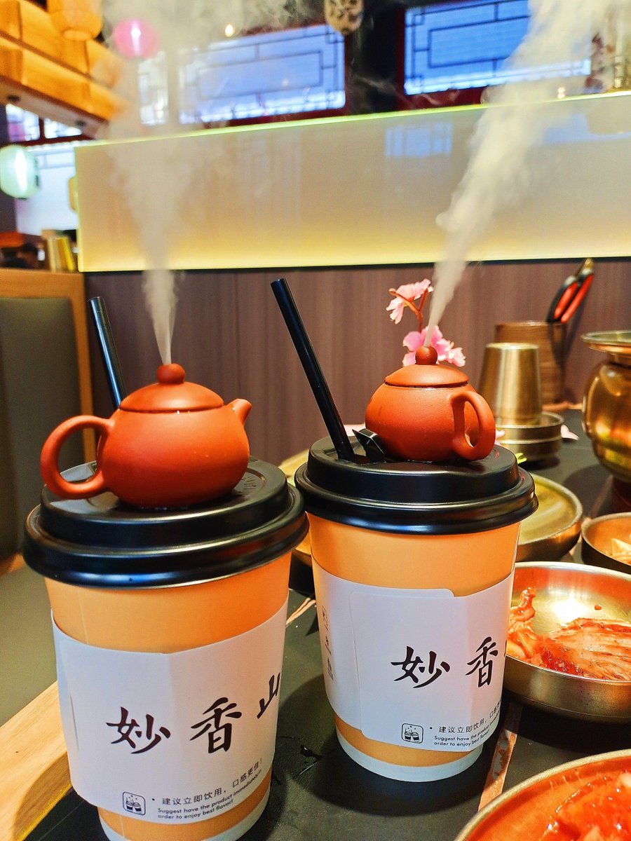 Carina_Vo's tweet photo. A warm miso soup, grilled fatty pork, and a bowl of hot rice—1AM at the tiny street-side eatery, every bite feels like a soft hug. https://t.co/Bbk36HI0S9