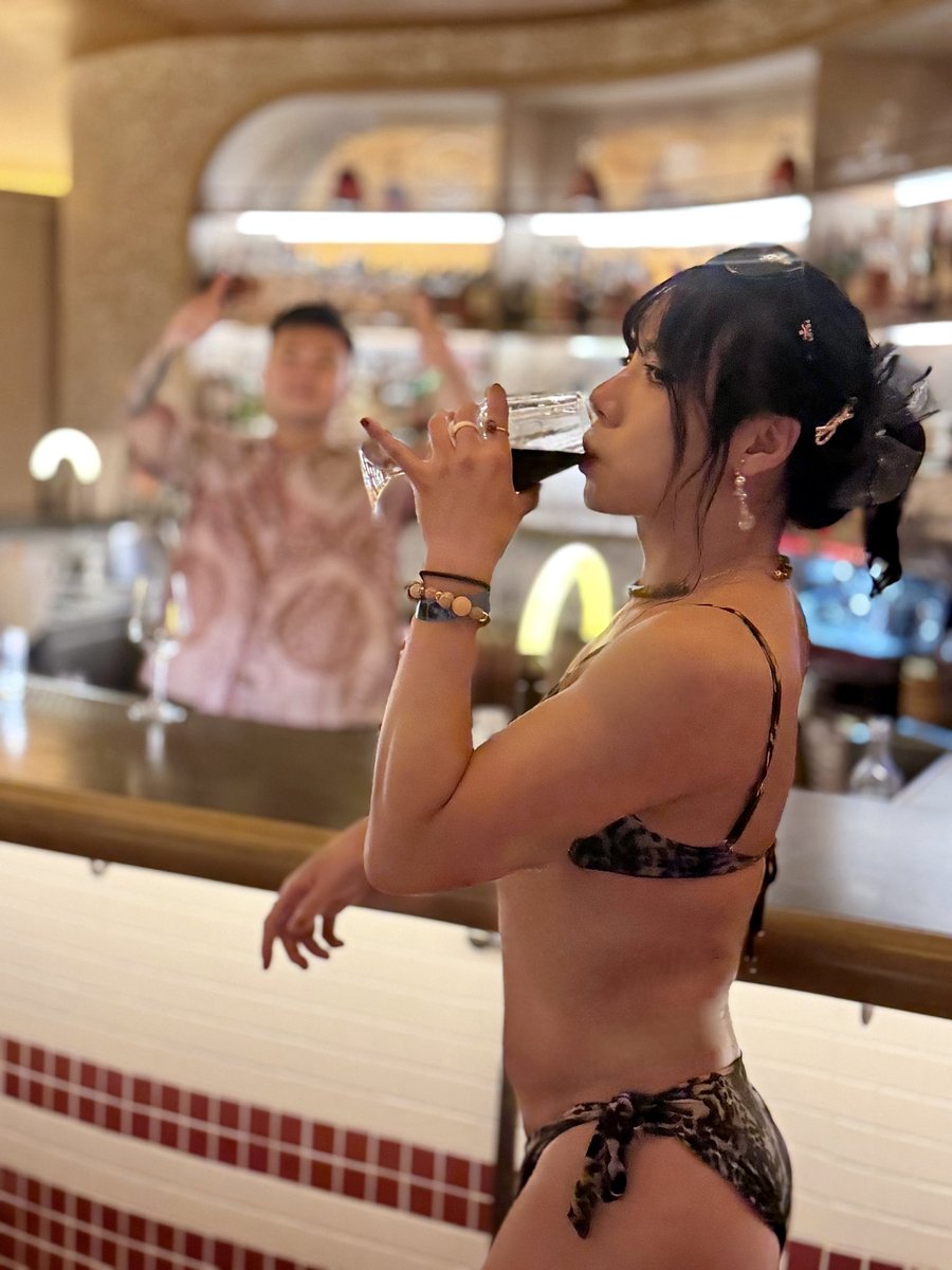 jinnybabybaby's tweet photo. Iโm back. ๐๐ป๐
#swimclub #hkbikini #poolparty https://t.co/1LzHNIVw44