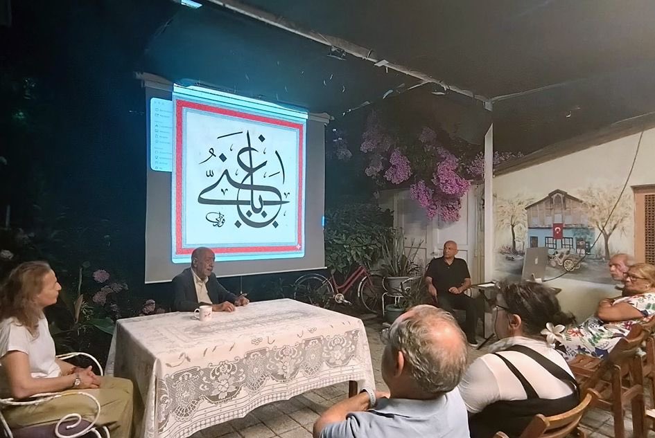 AdalarDernegi's tweet photo. Yaşayan İnsan Hazinesi, Hattat, Ebrûcu ve Şair Fuat Başar ile 7 Temmuz Salı günü Adalar Kültür Derneği Bahçesi’nde “Sanatın Önemi ve Toplum” başlıklı söyleşi gerçekleştirildi. https://t.co/4kiHngJcjN