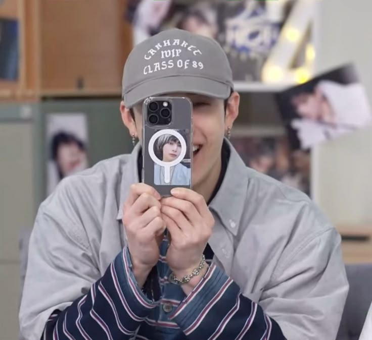 quackchannie's tweet photo. repping their boyfriends (⁠ ⁠◜⁠‿⁠◝⁠ ⁠)⁠♡ https://t.co/ljZCiR1F53