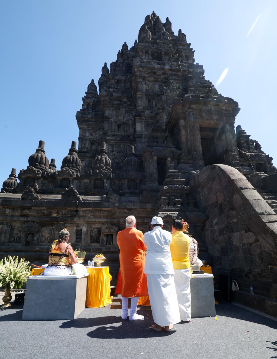 narendramodi's tweet photo. President Prabowo Subianto and I inaugurated the UNESCO World Heritage Prambanan Temple Compound Restoration and Conservation Project. This initiative is a shining example of the enduring civilisational bonds between India and Indonesia, rooted in a shared heritage that has connected our people for centuries.

@prabowo