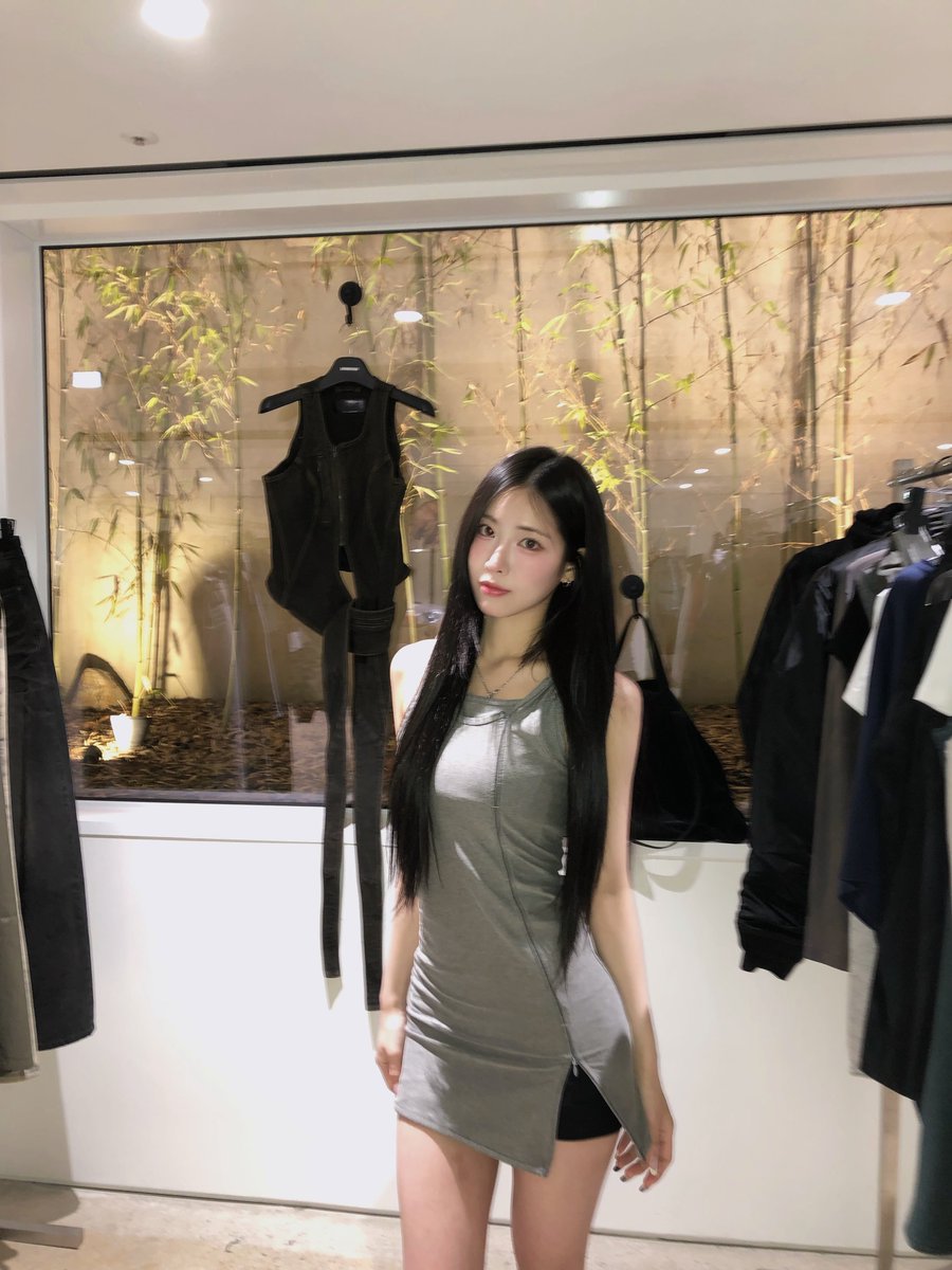 loveoneglobal's tweet photo. [📷] Ayeon (ayeonii1) Instagram Update

#LOVEONE #러브원 #AYEON #아연 https://t.co/LQKvFcwlDw
