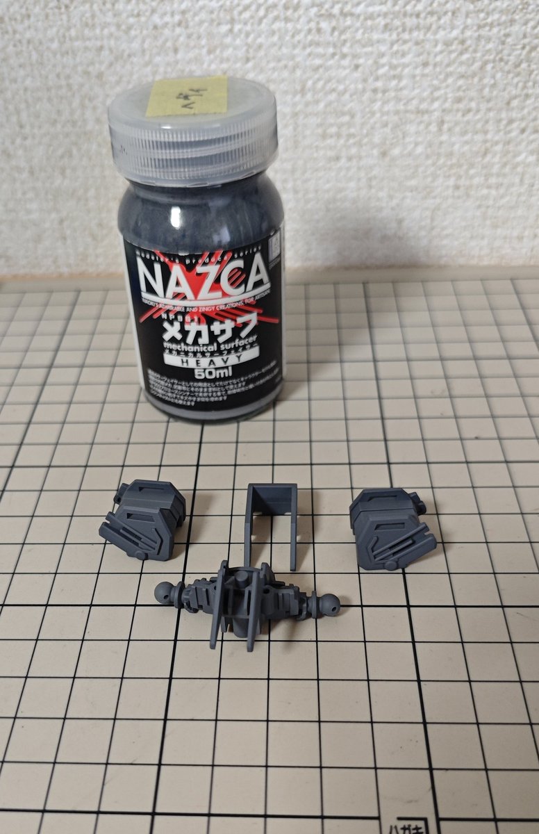 ide_mittsu's tweet photo. ビスドストライク エクシードギャラクシー塗ります

赤：ディープクリムゾン
　待ちに待った一般販売！！

フレーム：メカサフヘヴィ
　スタバと合わせようかと思いましたが、ストライクのフレームはあまり暗すぎないのが好きなので。

白：ニュートラルグレーI
　いつもの（画像なし）
#ガンプラ https://t.co/VBSjdL4JuN