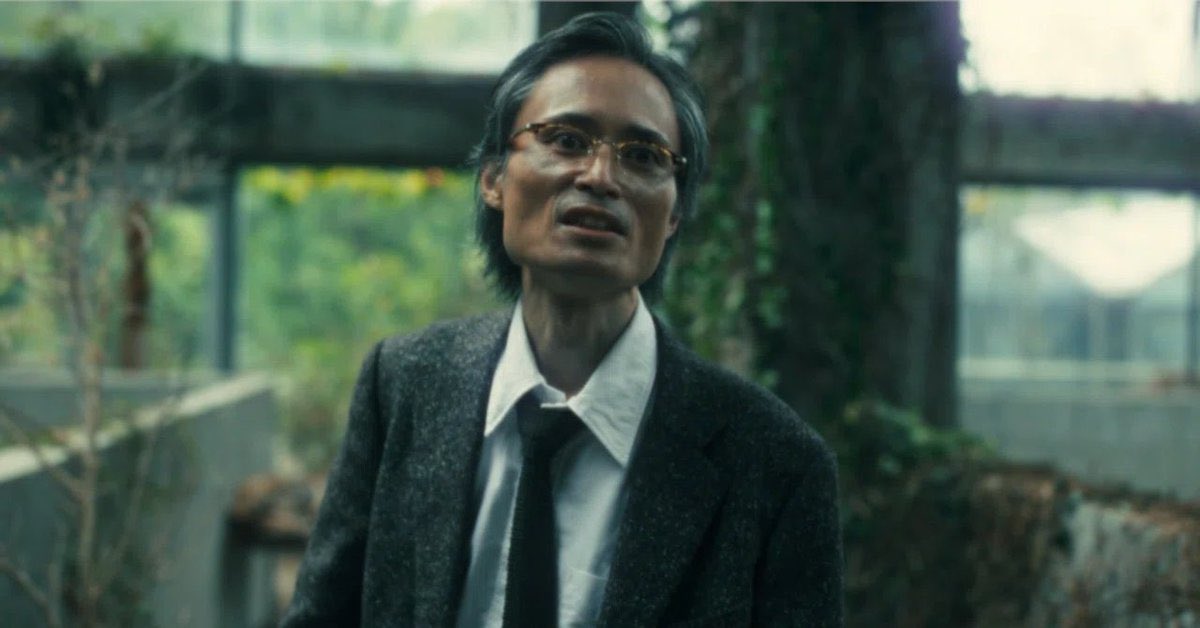 makigami_p's tweet photo. 力を蓄えながら活動してきた40代以降の俳優が、作品との出会いでパァーっと弾けることがある。

岡部たかし（『エルピス』）、酒向芳（『検察側の罪人』）、志賀廣太郎（『世にも奇妙な物語』）、岩谷健司（『銀河の一票』）、河内大和（『8番出口』）etc…

そして『ガス人間』吉田刑事役のこばやし元樹。ボーリング場のシーンの破壊力よ……。