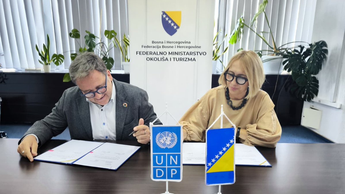 vladafederacije's tweet photo. ✅  Federalno ministarstvo okoliša i turizma i @UNDPBiH udružuju 560.000 KM za proglašenje tri nova zaštićena područja u Federaciji BiH

Više na 🔗 https://t.co/wlbwpWdSDx

#VladaFederacijeBiH #VladaFBiH #FMOIT #UNDP #ZaštitaPrirode #ZaštićenaPodručja #OdrživiRazvoj https://t.co/E2toNDJVvJ