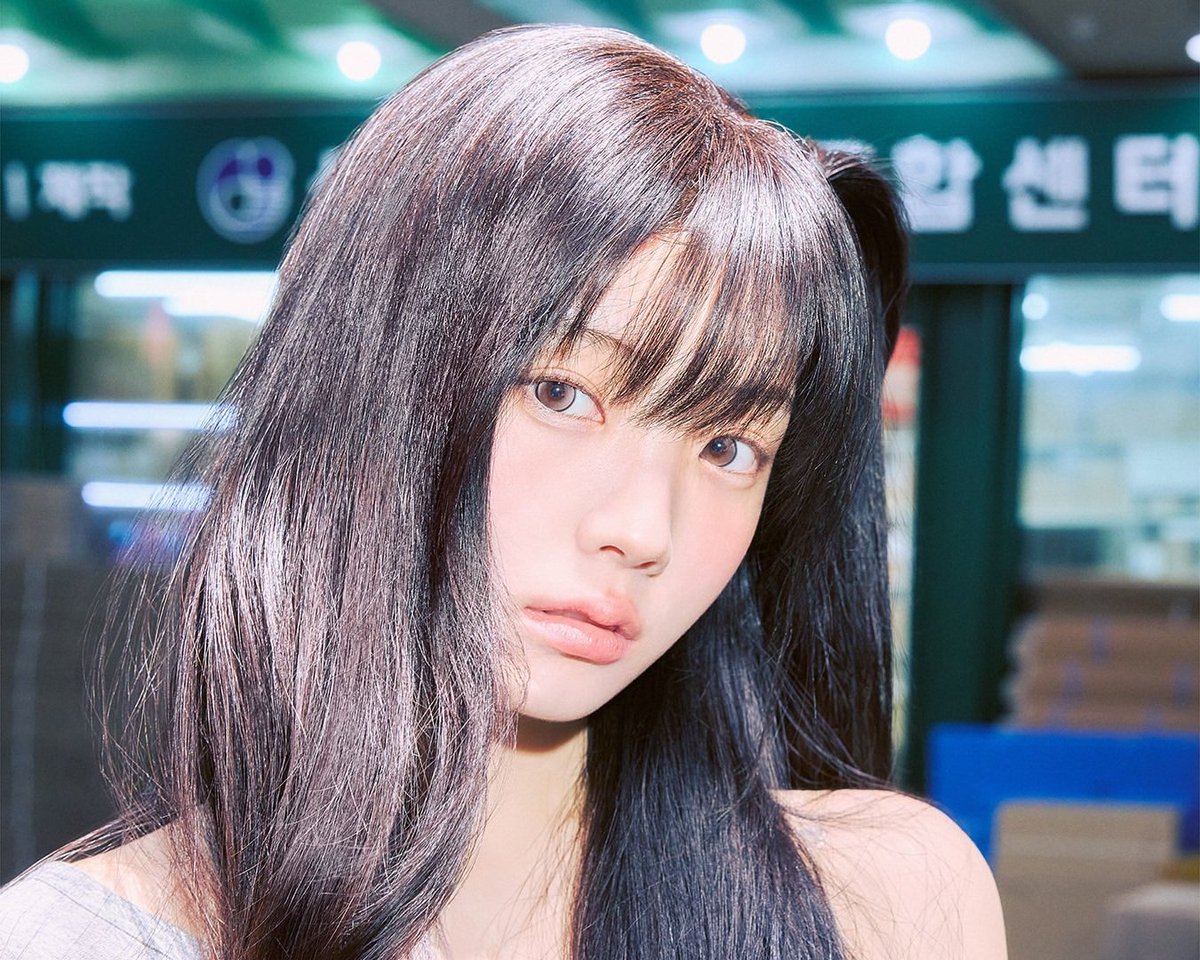 illieseom's tweet photo. whoever styled wonhee deserves a raise omg SHE LOOKS SO GOOD https://t.co/QiCoGW4HnH