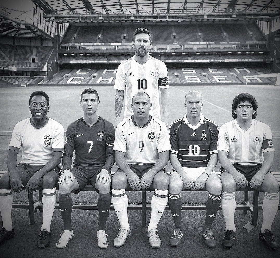 damzychillin's tweet photo. Player’s affection aside , who should stand for Lionel Messi to seat ? https://t.co/k9WqaY5ezW