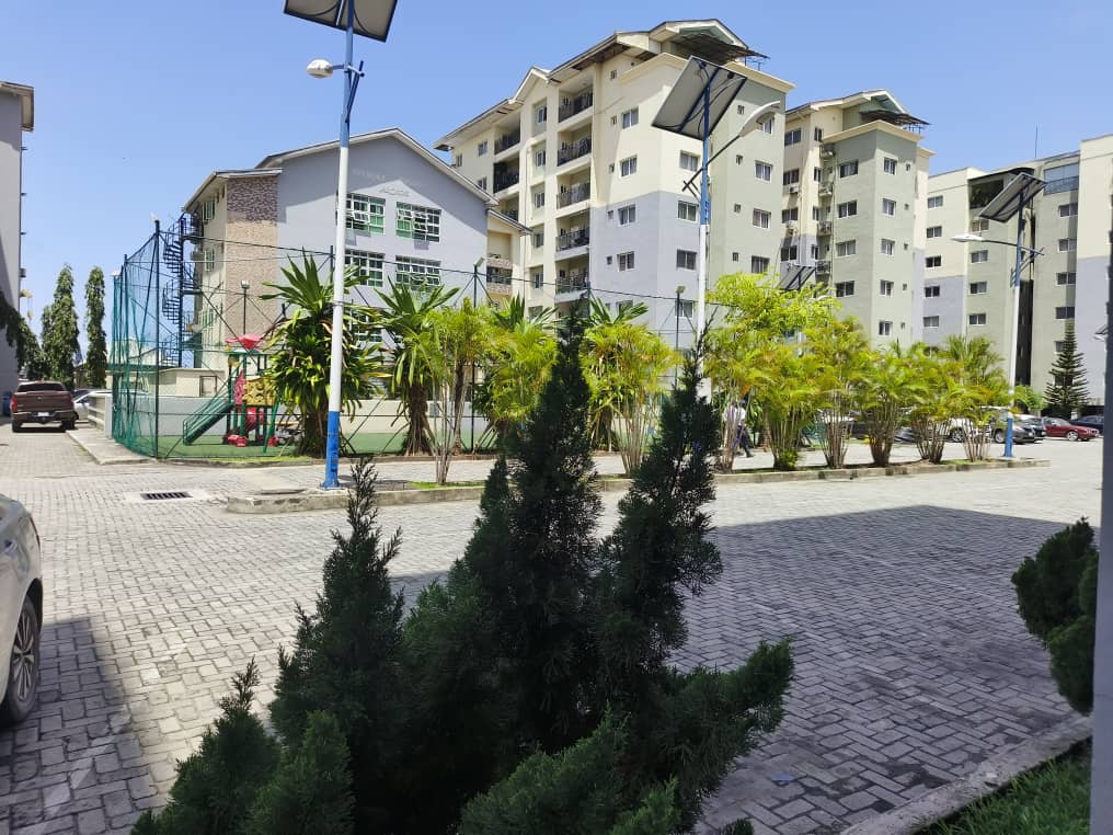 zirconRealty_GL's tweet photo. FULLY FURNISHED &amp; SERVICED 3 BEDROOM PENT APARTMENT FOR RENT AT LEKKI LAGOS 

Fully furnished 
Elevator
24 hours Security 
24 hours power supply(pay as you use)

Rent: N25Million/annum

Zircon Realty Global 
08144637737, 08090623634

 https://t.co/oRlCta2AX1 https://t.co/8pFwQSthvW