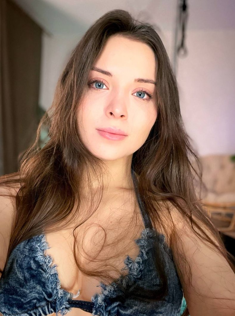KittyCaitlin6's tweet photo. Findom RT Game 🚨 

2/2/2 
2 comments 
20 minutes!! 

I want this subby drained empty 🙈 https://t.co/6UVjUGtTQ6