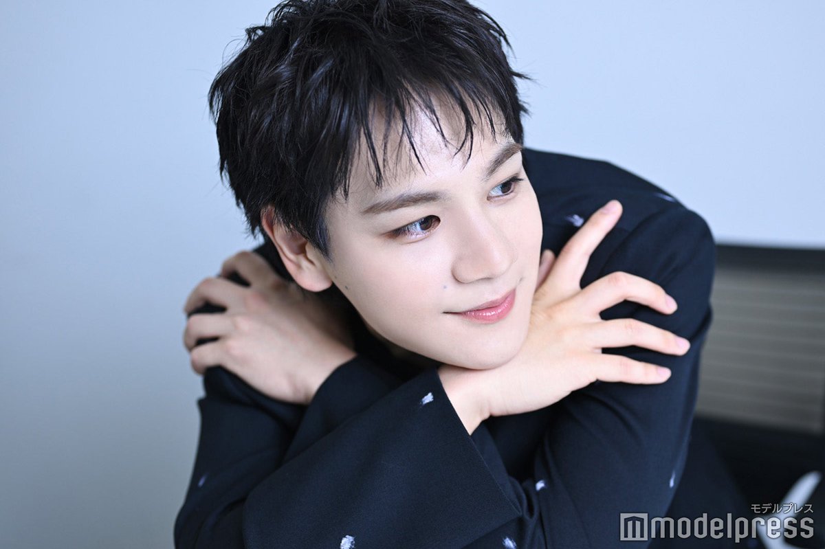 modelpress's tweet photo. 【本日「夫婦と16歳」第2話放送📺️】
JO1豆原一成インタビュー振り返り🐶❤️

📝マンネが語った真っ直ぐなグループ愛
https://t.co/C1K82pIPTw

「僕がJO1のことを1番好きだと思っています！」

「僕が1番年下というのもあって、皆が可愛がってくれていて、それが6年以上経った今でも続いているのが、すごく嬉しいんです」

📝ストイックになれる理由
https://t.co/GTRVGAnu9k

「最近好きな言葉があるのですが『失敗を迎えに行く』。そうでありたいですし、良い失敗か悪い失敗かは一旦置いておいて、失敗を恐れずにどんどん進んでいきたいなと思っているので」

@2216_tx