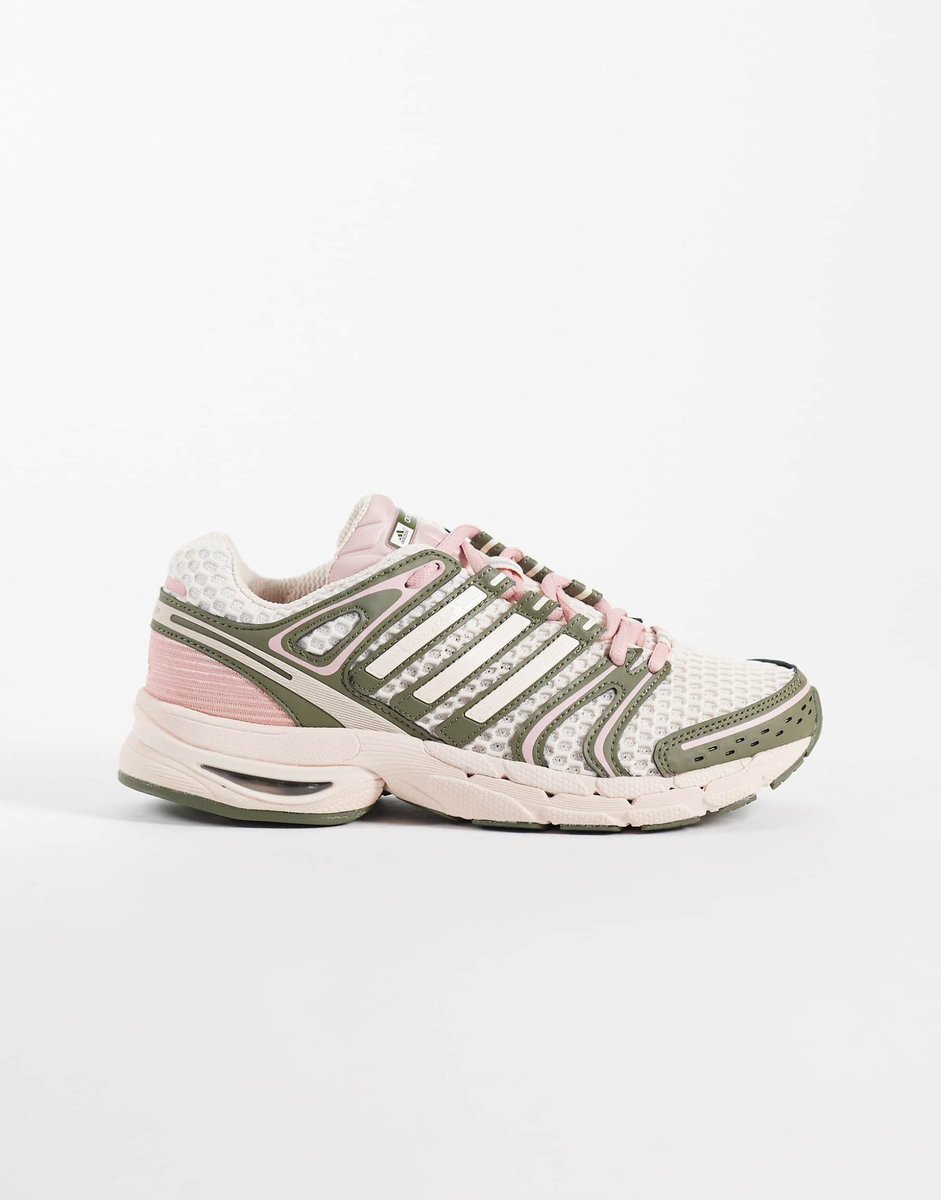 natrobit's tweet photo. Adidas 🌸🍵
490 ريال شامـل https://t.co/vjbglleZaK