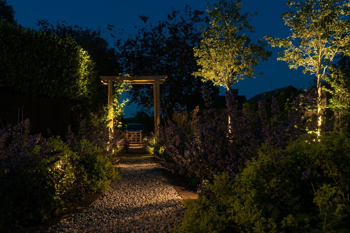 lighting4garden's tweet photo. Light just makes everything better 🤩

https://t.co/9l9xX4tiwP https://t.co/AQJ0HtQA95