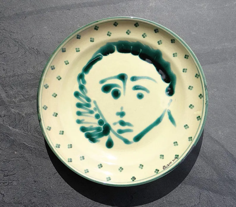 elementsdeco's tweet photo. Handmade Ceramic Dish by Nicola Fasano – Grottaglie Puglia Pottery, Celadon Green with Sunny Yellow Accents, 11-Inch Italian Plate https://t.co/uHQxaUHUl5
#handmadePottery #ItalyVintage #FunPlate #wiseshopper https://t.co/t87T5QOzSX