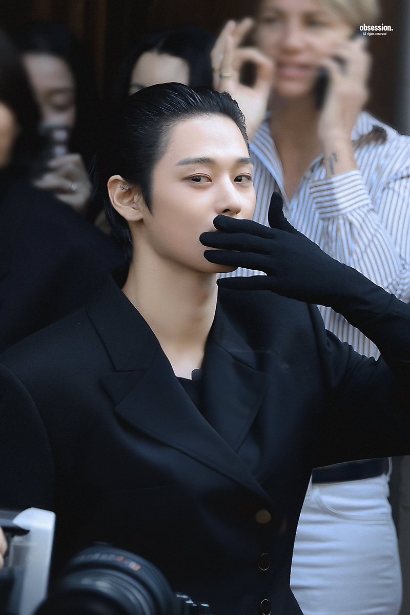 115kitten's tweet photo. 24 발렌시아가 쿠튀르 완깐 주연 너무 좋았던거 아는 사람

JUYEON AT BALENCIAGA COUTURE 
#JUYEONxBalenciaga
#JUYEON #주연 https://t.co/oPQSvw2L1B