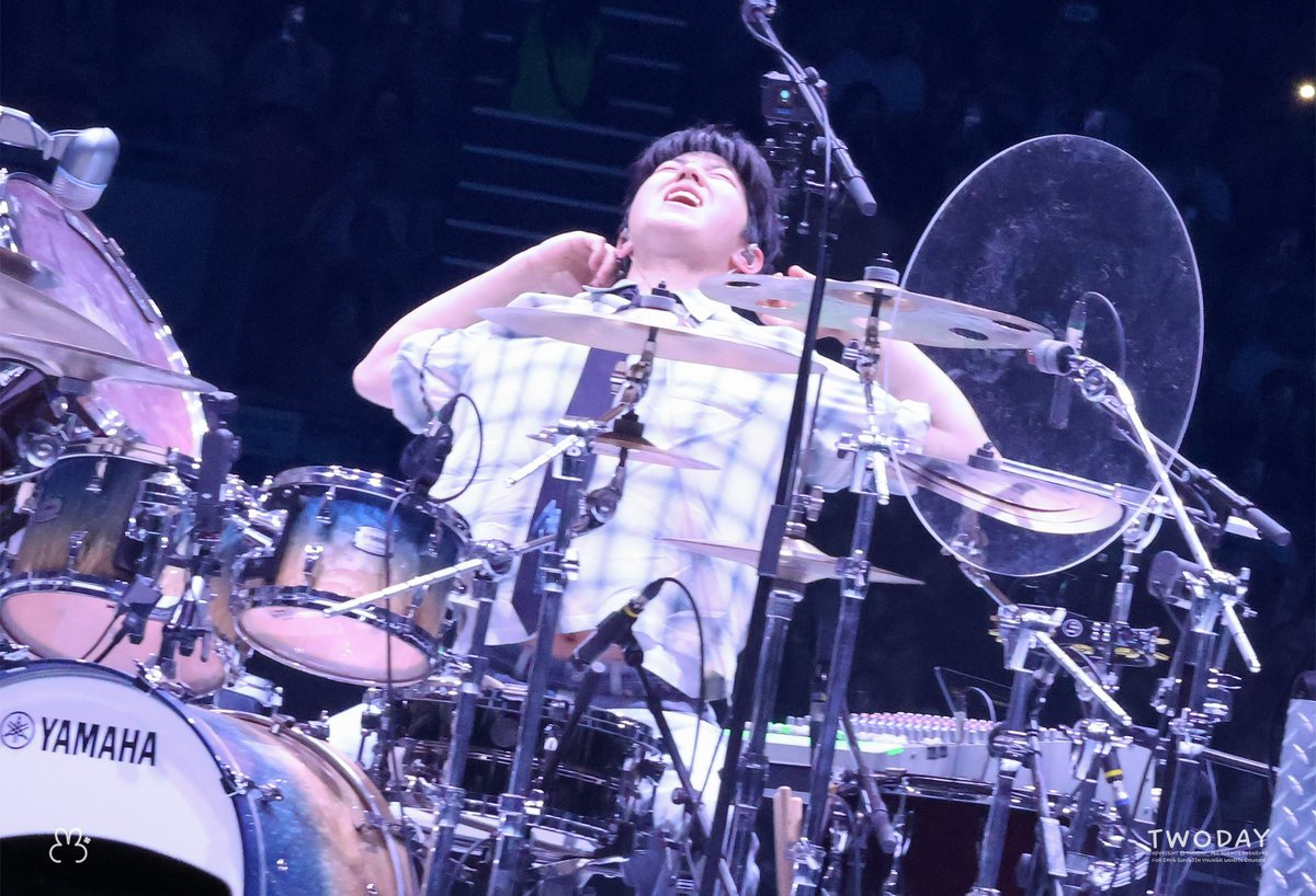 TwoDAY_Day6's tweet photo. 260704 The DECADE FINALE
👀 寶寶肚

#데이식스 #DAY6 #도운 #DOWOON https://t.co/Sej3sxPf0Z