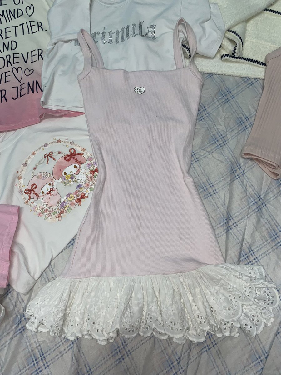 melodykittymiss's tweet photo. ˚˳⟡ เธรดฝากขาย 🧁🎀
🖐🏻🍧 shipping 35 📦

✿ สนใจทักรูปสอง 

#ส่งต่อเสื้อผ้า #ส่งต่อเสื้อผ้ามือสอง #เสื้อผ้ามือสอง #ส่งต่อเสื้อผ้ามือ2 #vghbkk #bemingbkk #cintageshop #stylistshop #ส่งต่อcintage #โล๊ะตู้ #ส่งต่อstylist #เสื้อผ้ามือสองสภาพดี https://t.co/t71LmQtahO