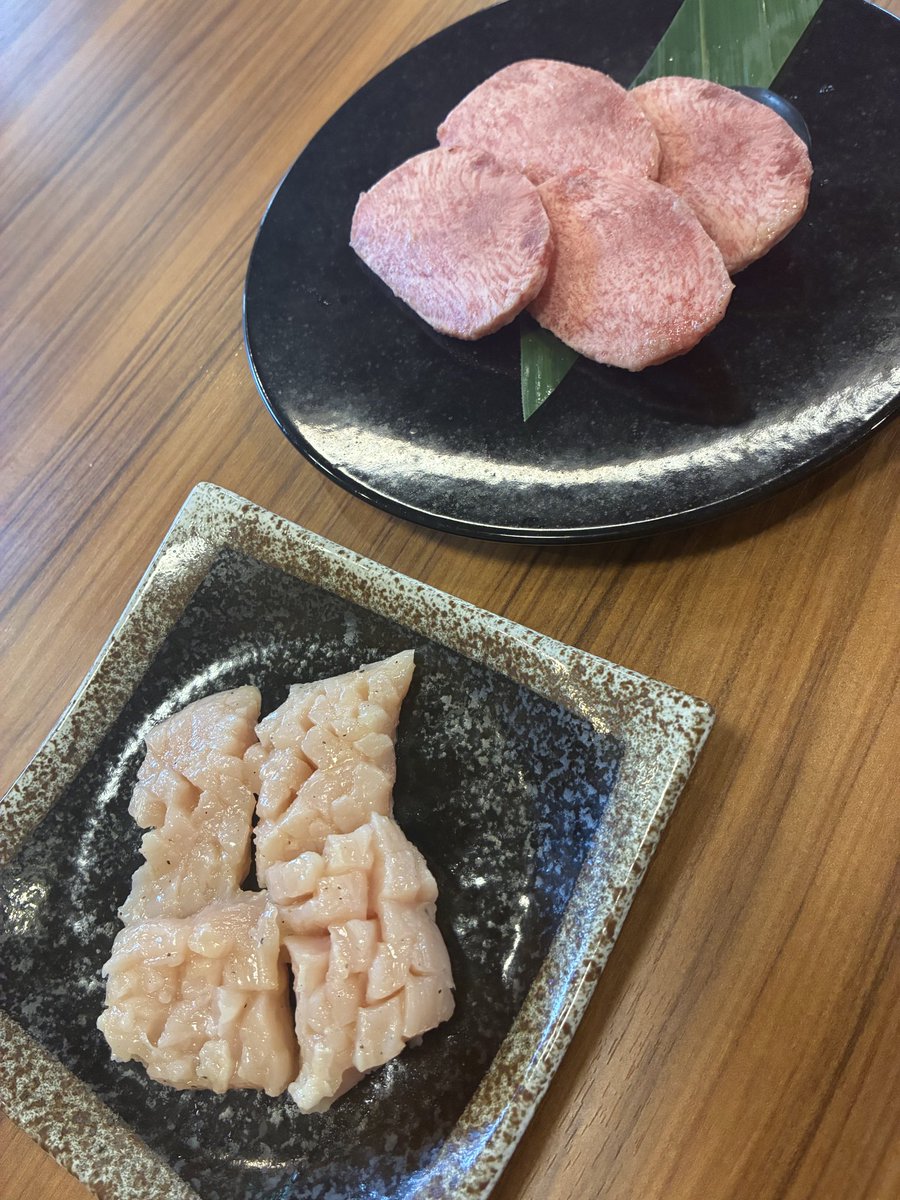 kagymk's tweet photo. 楽しい休日🙂‍↕️💓
ランチしてお家お邪魔して…昼寝、ゲーム、ステーキ出してもらってお米も美味しいしリズム天国してみたりお土産（）たくさん貰ってほぼ物乞いなんだけど…🤭いつもよくしてくれて感謝です🌾💓
コメダ行って��ロット行って、焼肉食べて居酒屋行ってスナック行って調子乗りました🎰 https://t.co/acAt8V2PSO