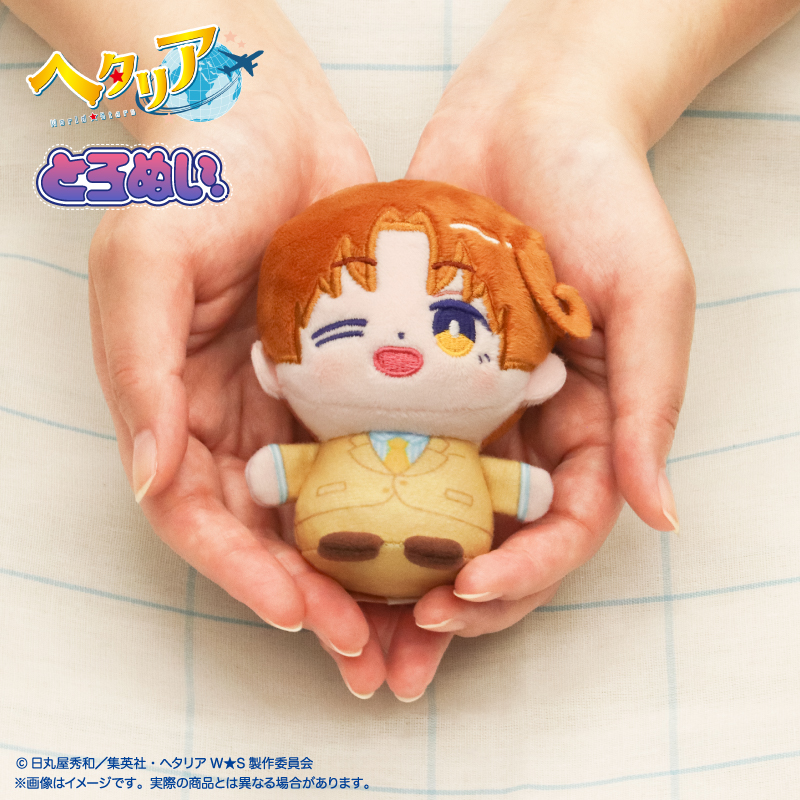 MENEGI_PR's tweet photo. ＼新商品情報✨／

 アニメ『ヘタリア World★Stars』より、  イラストシリーズ“にゅ〜とろ”の新ライン「とろぬい」が発売中📷 
ころんと座って飾れる＆一緒にお出かけできる可愛い手のひらサイズ📷📷 

とろぬい　Vol.1 全3種　各2,200円（税込）  

ご予約期間：6月16日〜7月19日 
発売日：2026年11月  

ご予約はこちらから⇩ https://t.co/ch0HBDLouX

#にゅ〜とろ #とろぬい