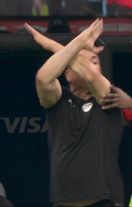 Sweetmichaels's tweet photo. Do you know that it was because of Lionel Messi' racial slur that made the Egyptian coach to make this sign?? https://t.co/Pz3c4xe9qD