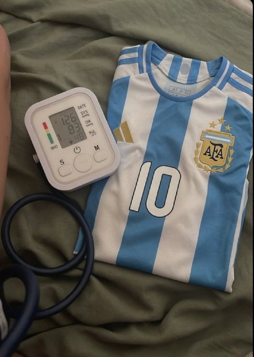 horspiroll_'s tweet photo. Out of the 7 Penalties wey FIFA promise Messi and Argentina, he has missed 2.

Do we still need the remaining 5 or we should focus on free kicks for now?

All these high tension game don tire me https://t.co/CN2KjTsbHw