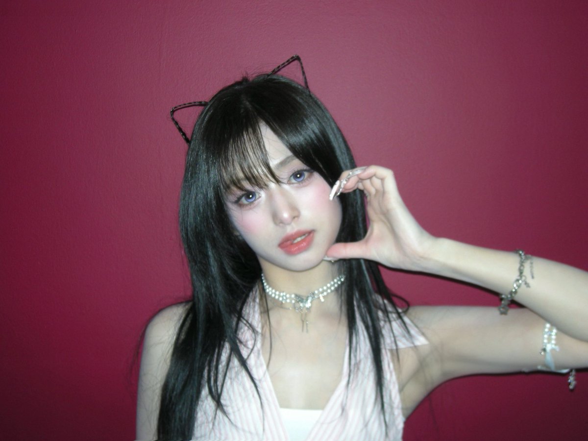 BaemonUpdatesES's tweet photo. Ahyeon WEVERSE update 🤍#babymonster #baemon #Ahyeon #ahyeonbabymonster #ahyeonbaemon #JungAhyeon #정아현 #베이비몬스터 https://t.co/JoFng3EV5q