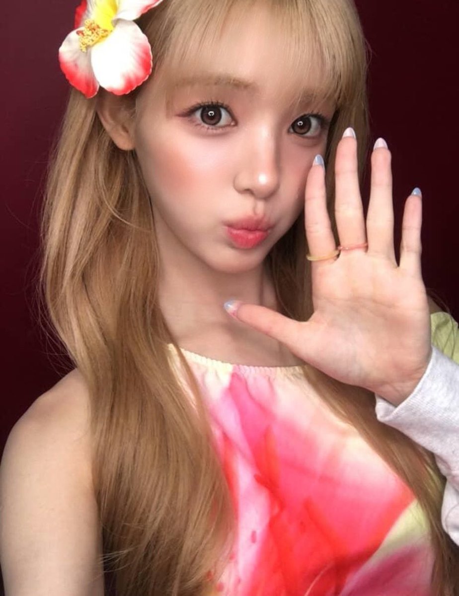 dearH2H's tweet photo. 260708 위버스 #유하 🐰🎀

다들 모행 https://t.co/w8AtsPgxiB