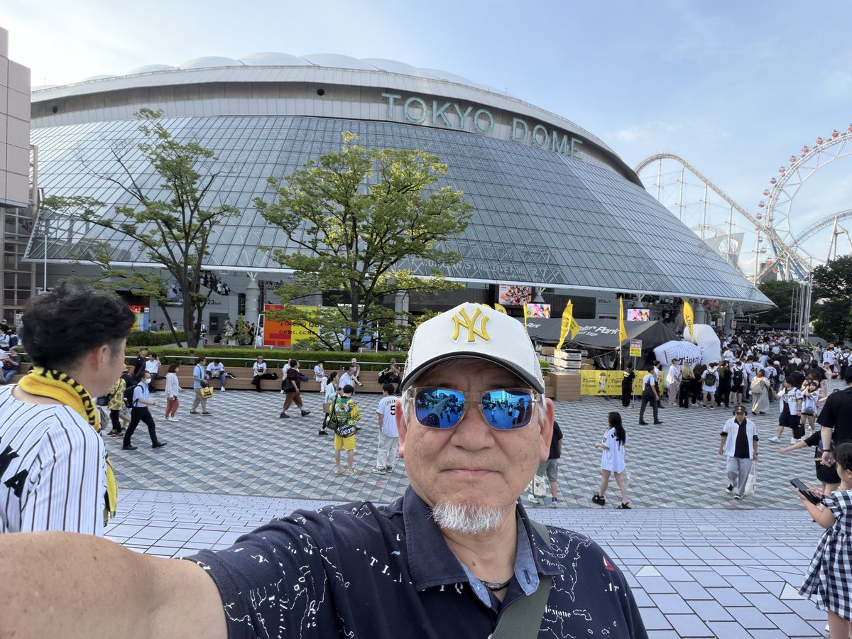 VT250spaSagami's tweet photo. 東京ドームNow

4〜5年ぶりに、都心へ来た
人の波が鬱陶しいと思うのは
田舎者なのか

幼馴染からタイガース観戦のお誘い

今のタイガース、弱くて応援のしがいが無いけど、頑張って応援しますね👍😎

#東京ドーム
#阪神タイガース https://t.co/FVHxKHKq9W