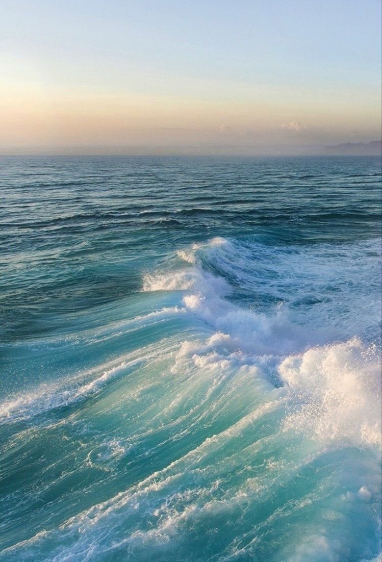 bloomele_'s tweet photo. ocean waves https://t.co/4HkCbQLo4s