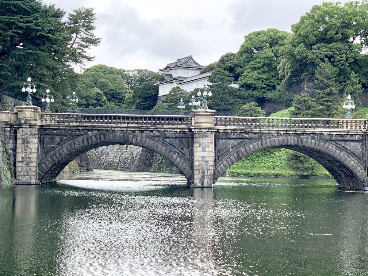 5828W's tweet photo. 皇居
10数年ぶりに皇居へ
門や橋の有名どころをパシャリ📸
俺やはり日本人だなぁ〜と感じながら歩きましたよ🚶‍♀️
#皇居 https://t.co/QokvpNv1ol