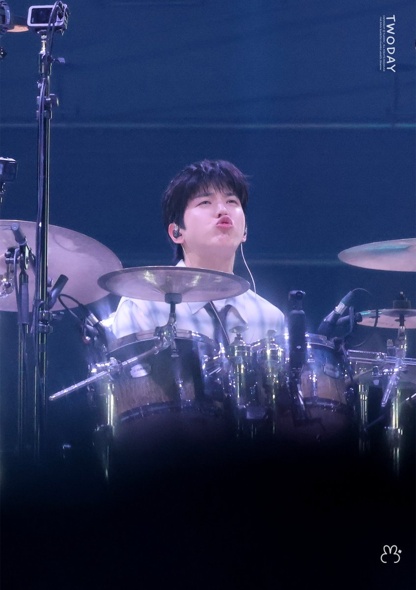 TwoDAY_Day6's tweet photo. 260704 The DECADE FINALE
🐶

#데이식스 #DAY6 #도운 #DOWOON https://t.co/bfcnPe96W9