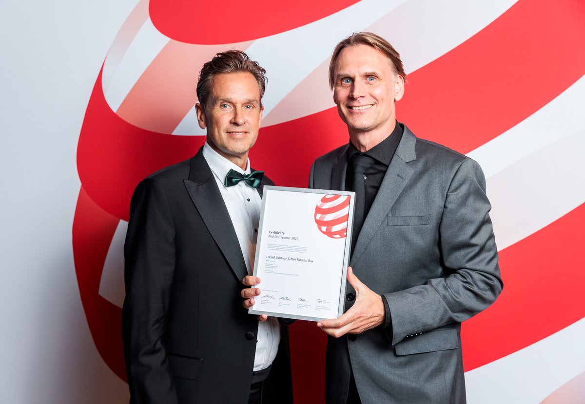 Elekta's tweet photo. Congratulations to the team behind the Leksell Vantage X-Ray Fiducial Box on its @reddot Design Award! Designed for precise stereotactic image registration, it pairs accuracy with clinician-centered design. A great example of innovation helping advance treatment planning and care delivery. #RedDotAward #reddotmoment #ProductDesign #SRS