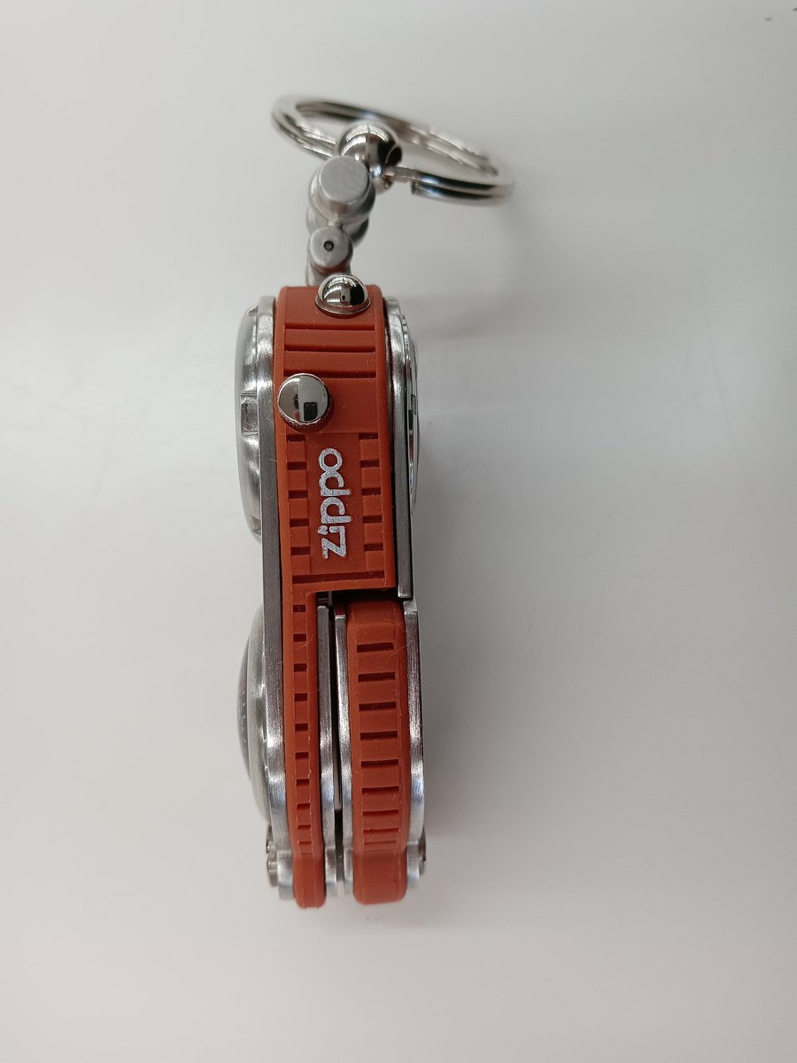 NT87082470's tweet photo. #ZIPPO の多機能サバイバルギア #TIMEFLASH を買取りさせて頂きました✨️
2003年に発売され、今は廃番となったキーホルダー型の #サバイバルツール だそうです🧐
男心をくすぐるカッコいい #キーホルダー です✨
デジタルも良いですが、アナログなアイテムもどうですか?🧭
#ハードオフ
#オフハウス https://t.co/mwqwJBbE2K