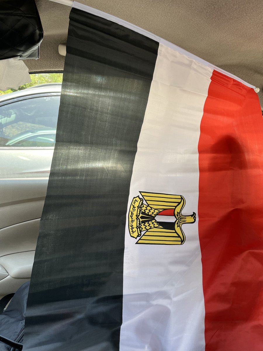 SekhmetEgy73's tweet photo. طيب اخر حاجه هكتبها بخصوص ماتش مصر و الأرچنتين لان احنا محتاجين نبتدي نتخطى الحدث ده و نبني عليه .. ده لا يعني عدم استمرار ضغط ال social media .. خلينا نزعلهم زي ما زعلونا
و لكن:
١- اللي حصل بعد ماتش امبارح لازم يتبني عليه كتير اوي .. لأول مرة من سنين الجمهور يبطل حجج اتحاد الكورة القديمة و يبان اننا حتى لو خسرنا بس طالما المنتخب لعب حلو هنشجعه و نحتفل بيه
٢- فيه أخطاء عندنا؟ ايوه و كتير .. و مينفعش داخليا تعلق الموضوع بس على التحكيم .. دي حاجه القانونيين و الاتحاد هيتعاملوا معاها .. لكن داخليا لازم نحلل الآداء البدني و النفسي
It was Egypt vs the world and Egypt should learn how to win over the whole world
٣- منظومة الكورة .. احنا عايزين يبقى عندنا ٣ صلاح و ٤ مصطفى شوبير و ٣ زيزو و ٥ إمام عاشور و ٤ محمد هاني و ٣ حسام حسن و كلهم بكفائة متقاربة حدا من بعض .. و ده دور كشافين اللاعيبه في مصر و منظومة الكوره ككل .. مش لازم اللاعب المهندم بتاع الاكاديميات ولا المكحرت بتاع النجوع .. اللي لازم اللاعب اللي عنده موهبة و مهارة و مثابرة
زمان كانوا بيقولوا اننا مش قدها و اخرنا نروح التصفيات .. المرة دي احنا كنا قدها ووصلنا لل١٦ و لو مكانش الظلم البين من الحكم و ادائنا اللي اتأثر كنا وادر نوصل للمربع الذهبي .. بس كاس ٢٠٣٤ لازم يكون بتاع مصر.