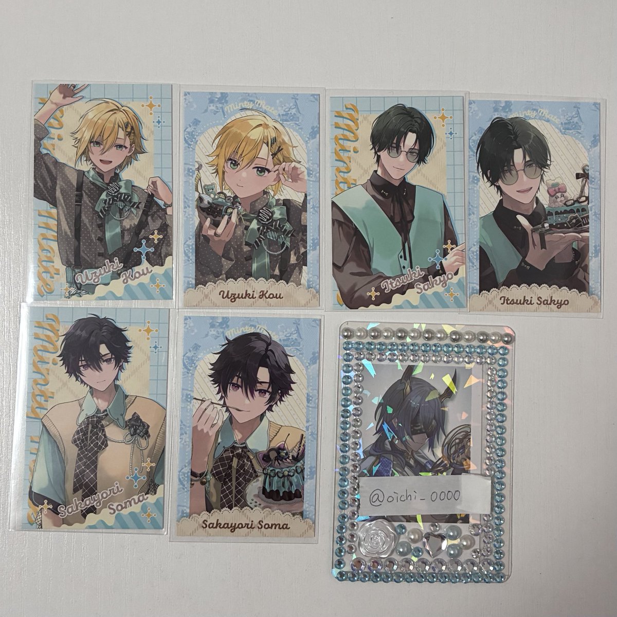 oichi_0000's tweet photo. 【交換,譲渡】にじさんじ　Minty Mate ランダムチェキ風カード Aグループ　OS特典

譲:画像
求:IDカードの方>>定価+送料

・大阪市内手渡しもしくは郵送
交換優先のため譲渡のお返事お時間いただきます。譲渡の場合まとめてお取引してくださる方優先。
特典⇄チェキ風カードの交換も可能です。 https://t.co/fJUfRBF9hE
