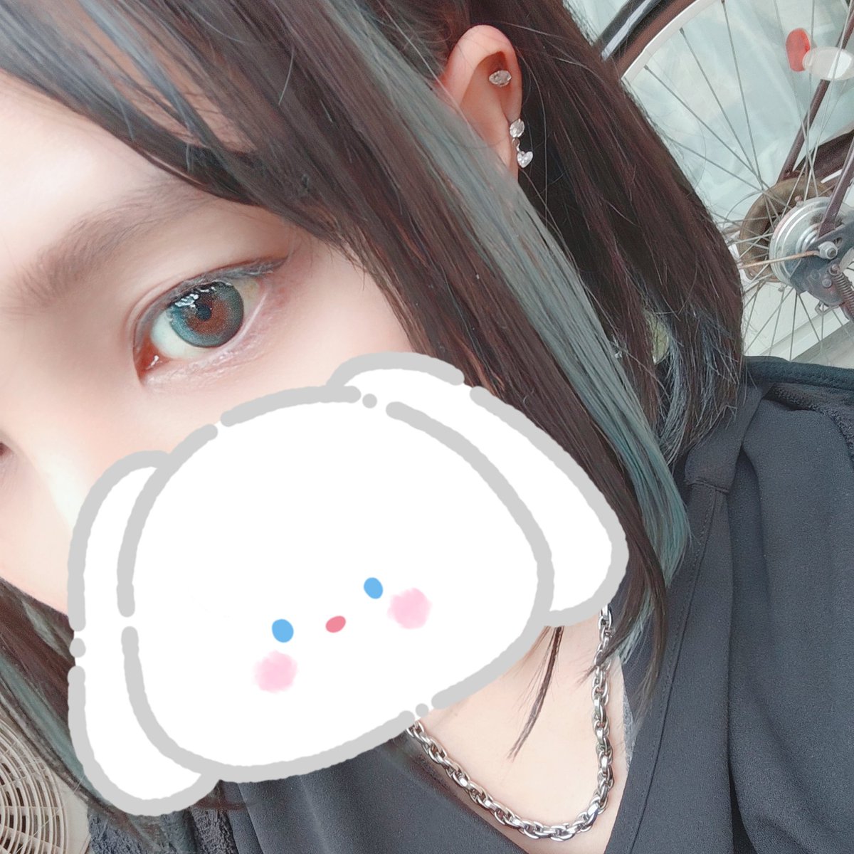 uraununu's tweet photo. 似合わない青のカラコンやっとなくなりました https://t.co/8nPa9E3vMN
