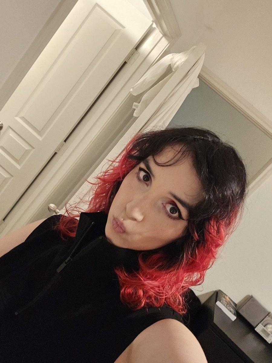 itskittytrigger's tweet photo. Felt very gender today 💁‍♀️💃 https://t.co/VGzLKMDKVS