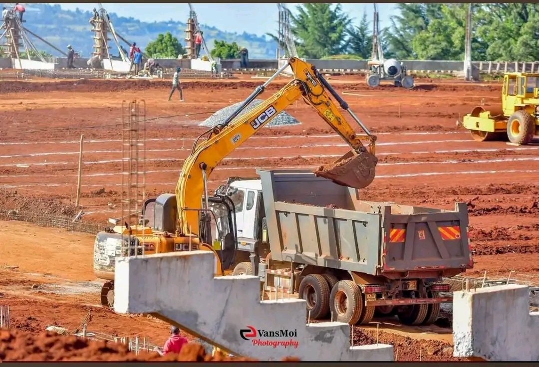 filipelouta's tweet photo. 🇰🇪🏟️ The iconic Kamariny Stadium in Elgeyo Marakwet County is on track for completion ahead of Mashujaa Day celebrations in October.

A major boost to sports development and talent nurturing in the region. 💪⚽🏃‍♂️

#DeliveringThePromise
#DeliveringThePlan
#GDUDelivery
#MashujaaDay 🇰🇪✨