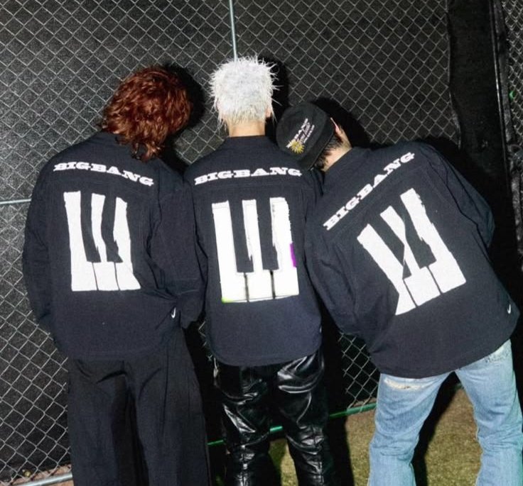 gdiscute88's tweet photo. #빅뱅트친소 #빅뱅_트친소 #vip트친소 #vip_트친소
시험 끝난 김에 올려봐용
3+1이고 멤버 모두 조아하지만 죵옵 얘기가 쪼오끔 더 많아요🤤
5뱅 제외 지뢰 없습니당
오프다니는 것도 좋아하고 그림 그리는 것도 좋아해요🩷🩷
<<맘찍 - 팔 // RT - 팔+뎀>>
트친들 인알 부탁💨💨 https://t.co/CJDU1qnfQZ