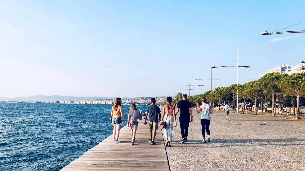 protothema's tweet photo. Η Θεσσαλονίκη ως πύλη στον κόσμο: η αξία μιας διεθνούς πανεπιστημιακής εμπειρίας στην Ελλάδα
https://t.co/5RalFqjpg9 https://t.co/w6KLTKfKPS