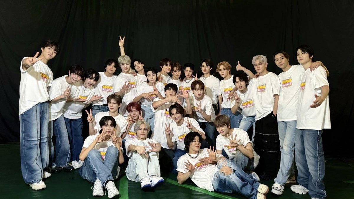 noonanti's tweet photo. Makanya gusy, doa tuh yg detaillll😭😭😭 kmrin pada kangen nct 23 member.. BNRN BALIK KE 23 member kan anjer😭😭😭😭😭🙃🙃🙃🙃🙃🙃🙃 https://t.co/jOVSWtqSc7