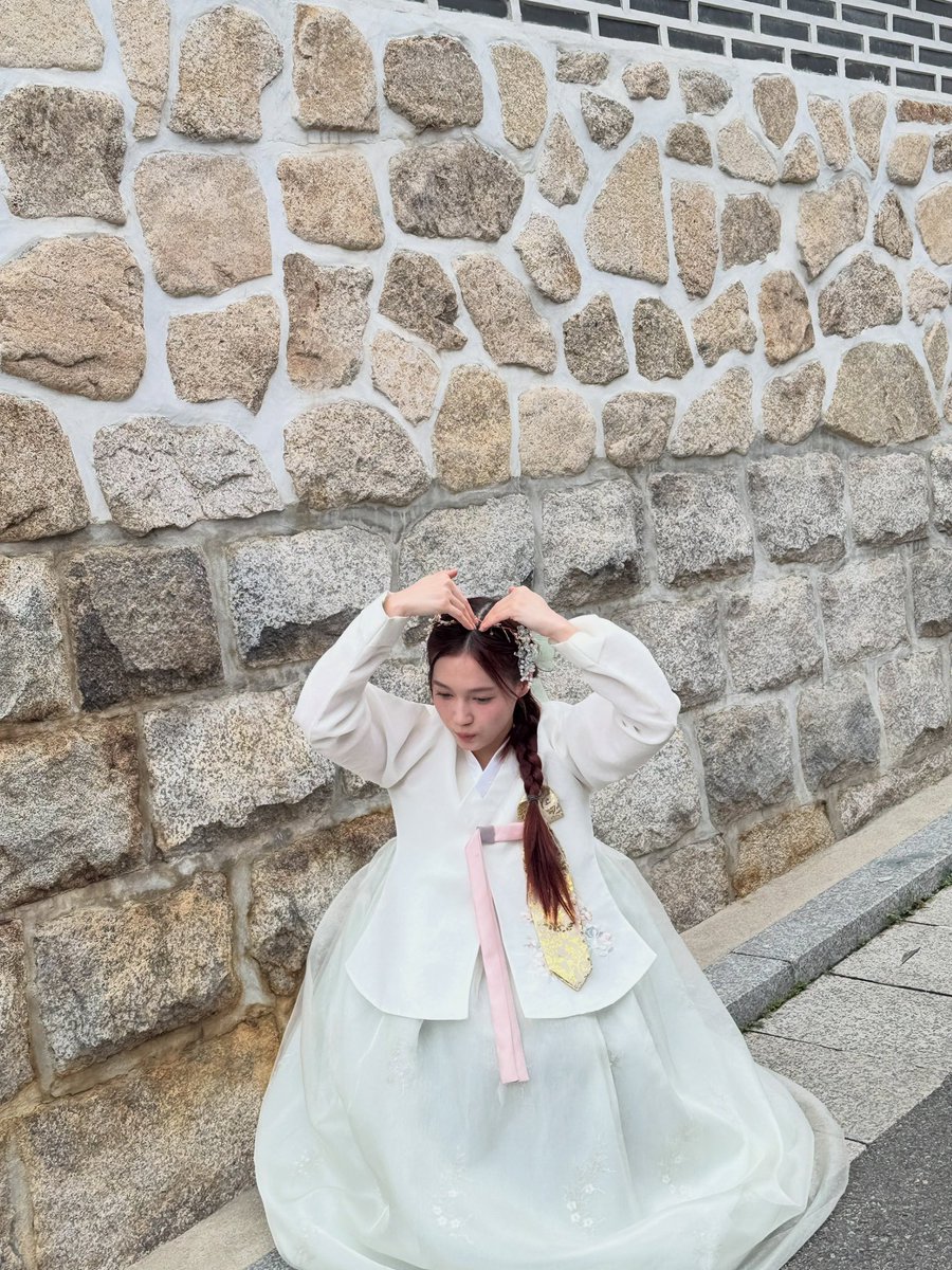 luverruks's tweet photo. oh princess pattranite you’re so cute https://t.co/oqQfg7dla8