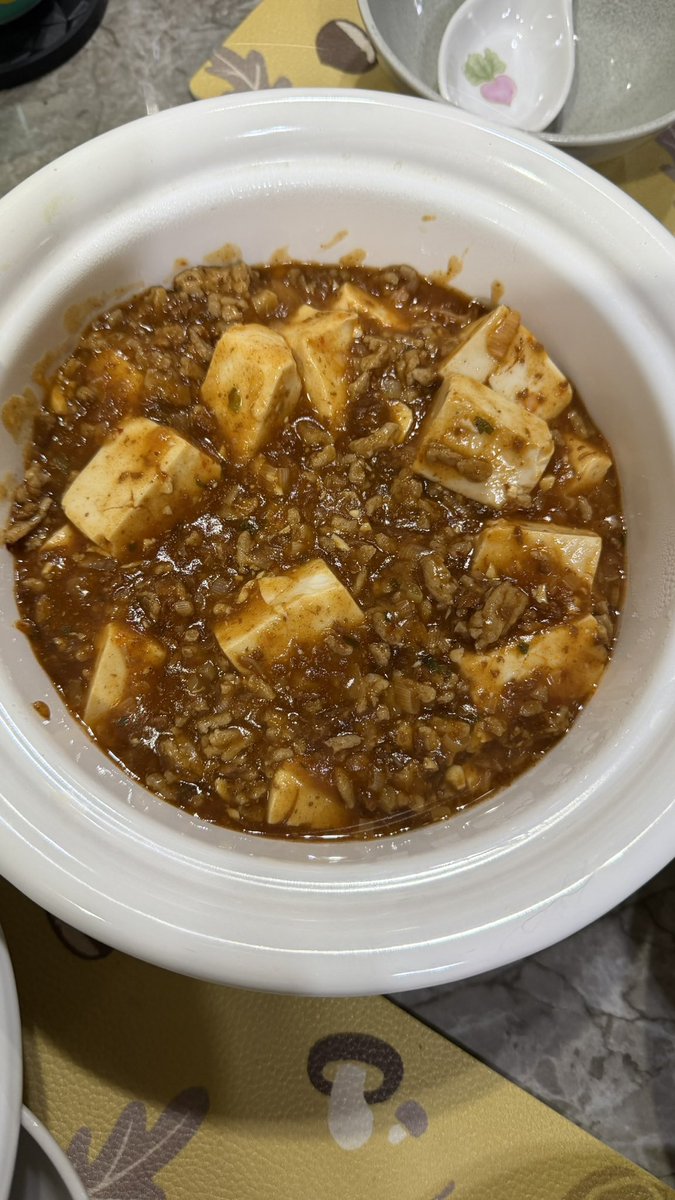 unabatan's tweet photo. けふの晩ごはんわ

麻婆豆腐
上海塩焼きそば(塩味エビ入り) https://t.co/o8jt2bg4Fe