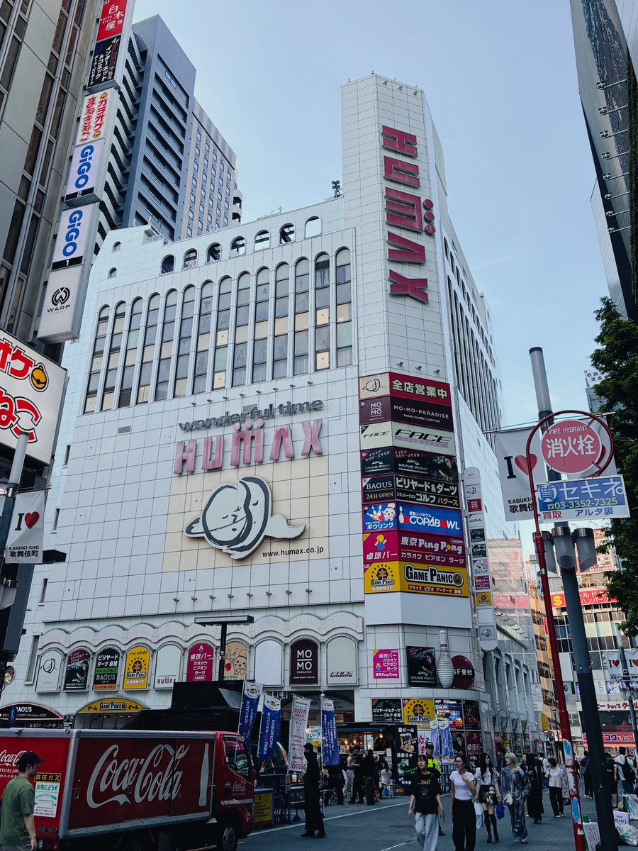 lucy_sbin's tweet photo. 自分も新宿FACEでの試合見るの今日が最後かなー
つい外観とか色々撮っちゃうね https://t.co/YEe37k0FQi