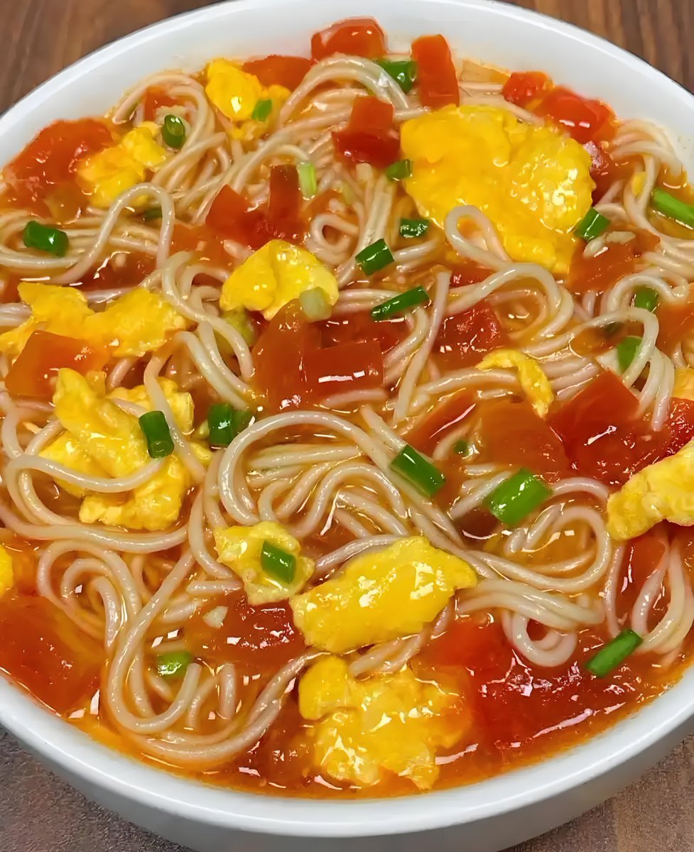 brmaki1972's tweet photo. A year ago, I was surviving on takeouts and late nights. Today, I cook simple meals at home and sleep before 11—small changes that made my whole life softer. #SmallLifeChanges https://t.co/e6fHVlsZvw