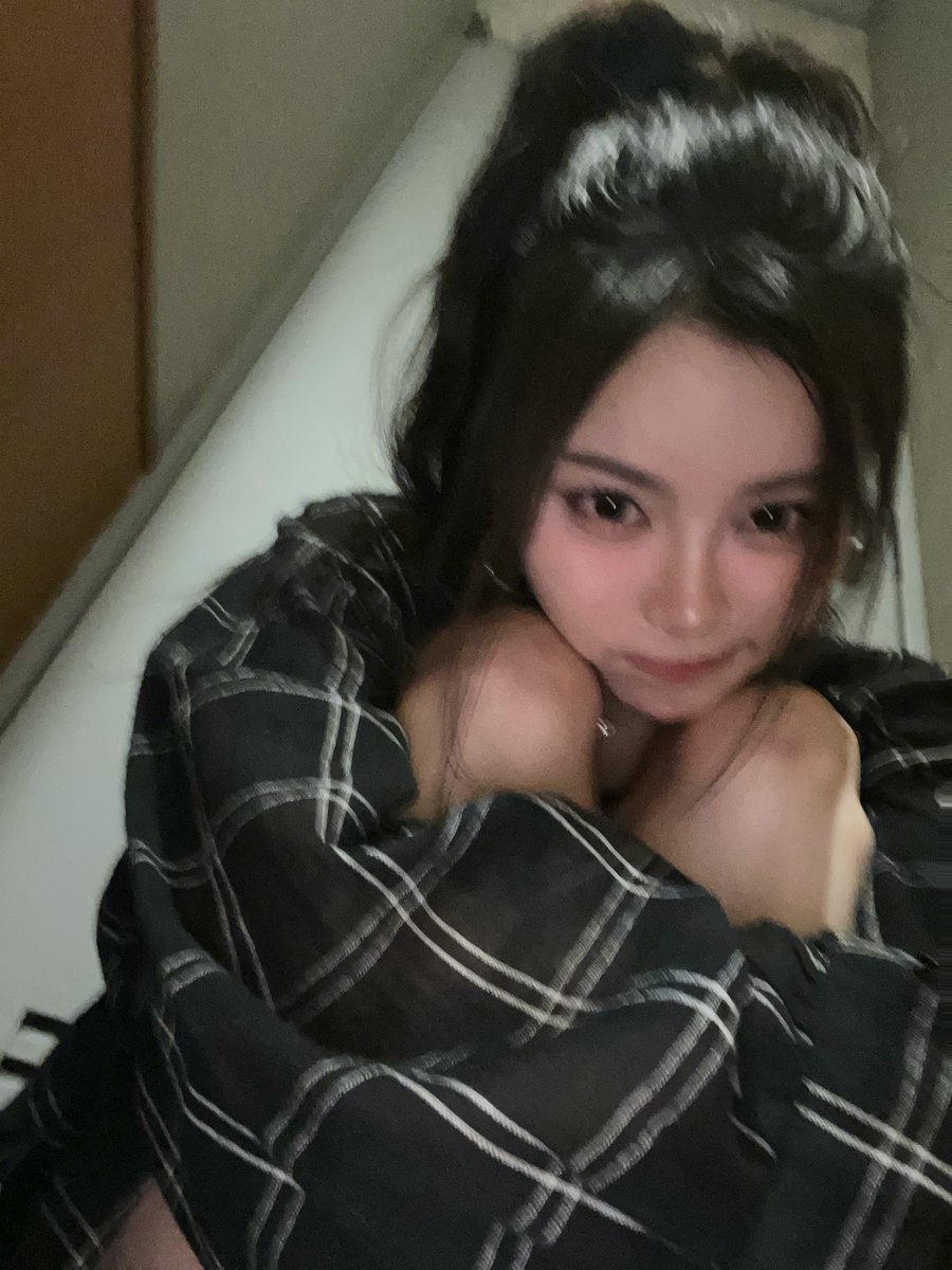 hiipe_princess's tweet photo. 메론빵을 좋아하는 くろねこ🐈‍⬛🍞

#HIIPE_Princess #하입프린세스 #ハイププリンセス #ハイピー  
#YUJU https://t.co/g994I6Fekb