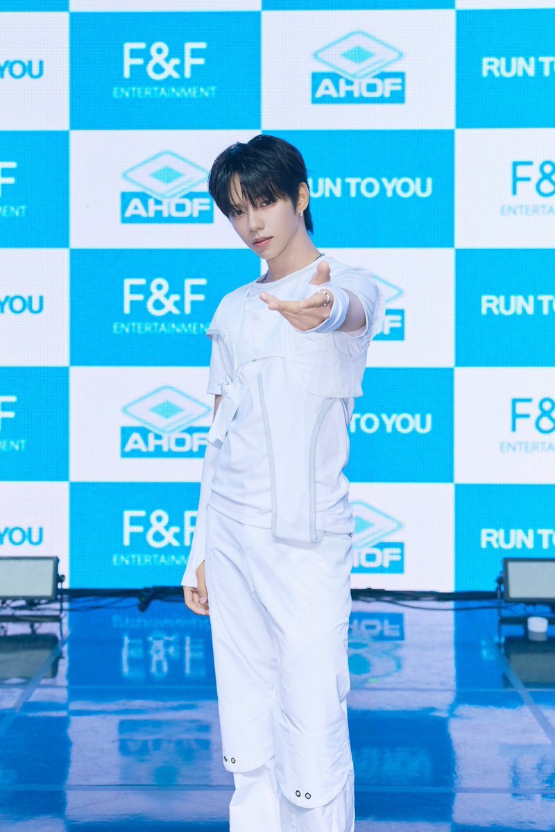 rizlopezkc's tweet photo. Run to you my love!
RUN TO JL
#JLisBack
#JL #JLGaspar
#AHOF_JL #AHOF
#제이엘 https://t.co/qmWRWReLha