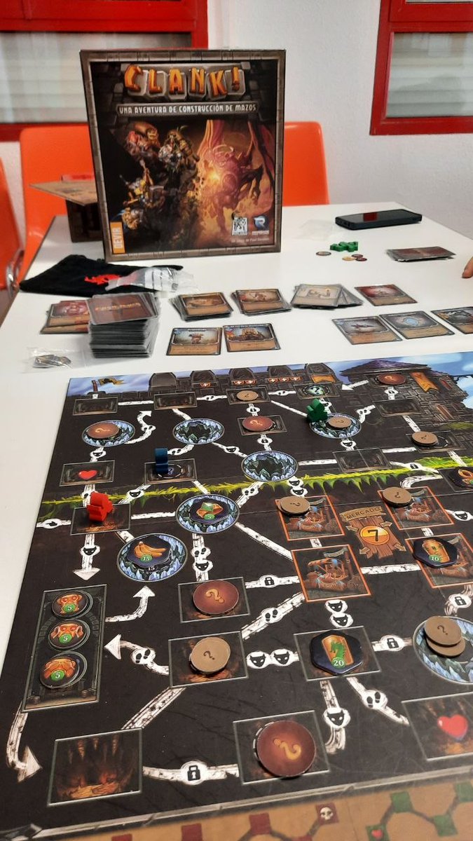 ojodelterror's tweet photo. 🎲 JUEGOS DE MESA 🎲
Este finde pasado combatimos el calor en nuestras fresquitas salas de ocio. Jugamos a Food chain magnate 🍕, Dune Imperium 🪐, King of Tokyo 🐉, Clank! 🪙 y Mage knight 🧙‍♂️. https://t.co/WzZqpAyvg3