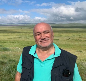 OrtaAsyaDunyasi's tweet photo. 🔻Prof.Dr. Ahmet Taşağıl:

"Orhun Anıtlarının dikildiği çağda, Alman veya Fransız diye bir millet oluşmamıştı." https://t.co/FBxjtgrbAP