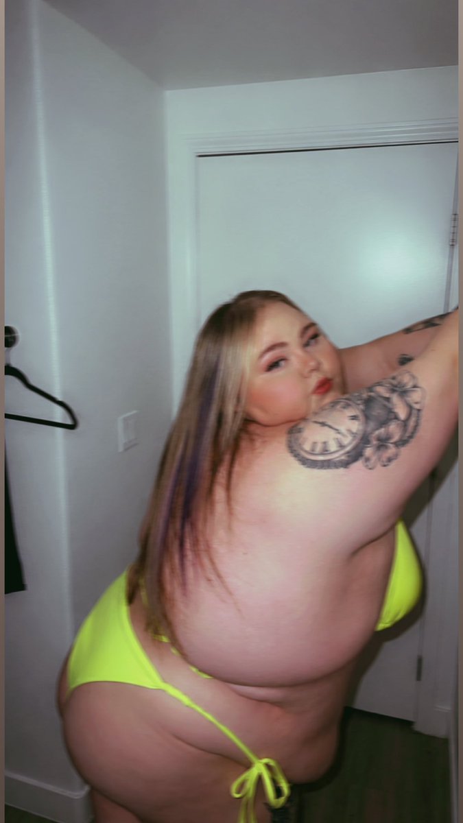 BBWNikolee's tweet photo. I have a lot you can hold on to https://t.co/eTwcWPmgTr